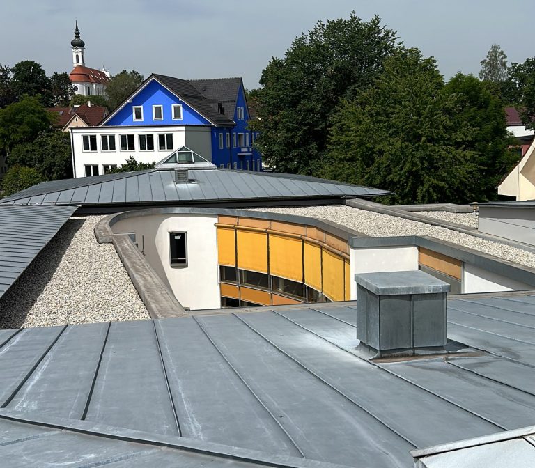 mit Aluminium verkleidete Flachdächer